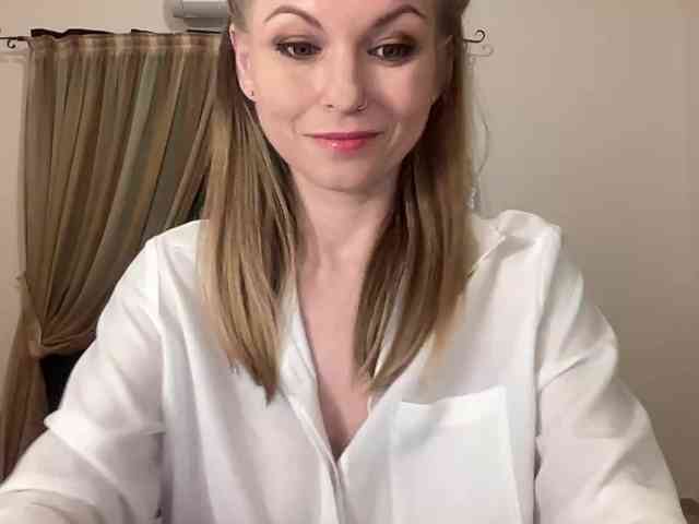 LilithNewdawn webcam