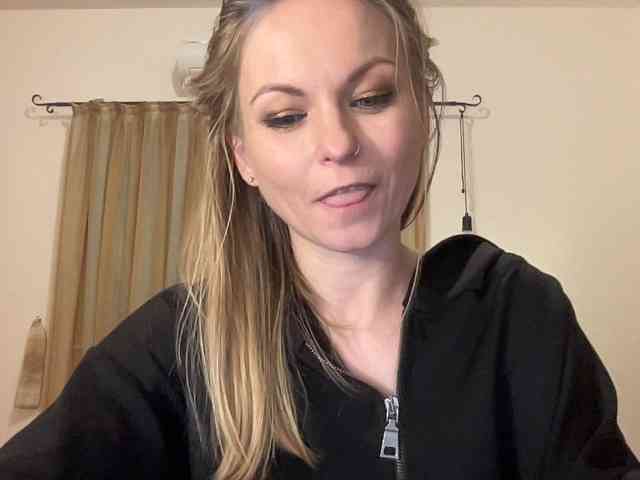 LilithNewdawn Live Webcam on BongaCams