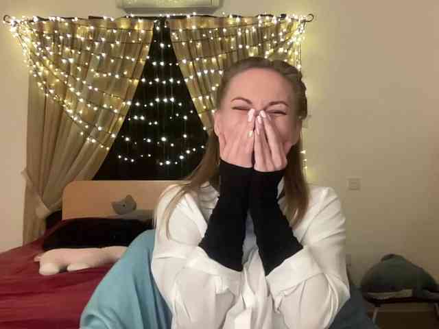 LilithNewdawn webcam