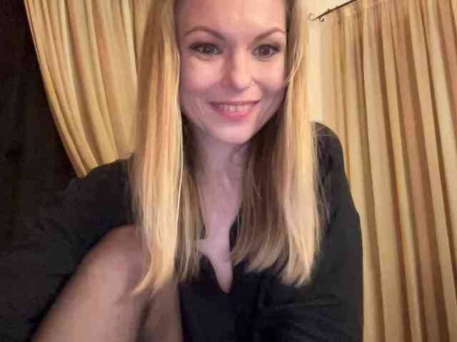 LilithNewdawn webcam