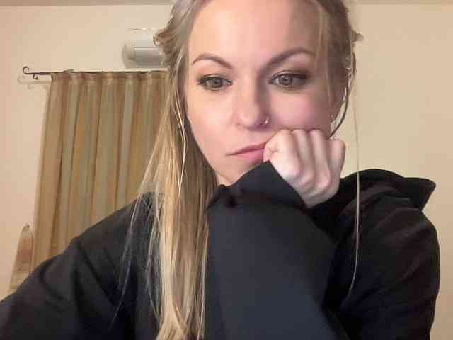 LilithNewdawn webcam