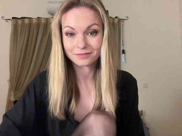 LilithNewdawn webcam