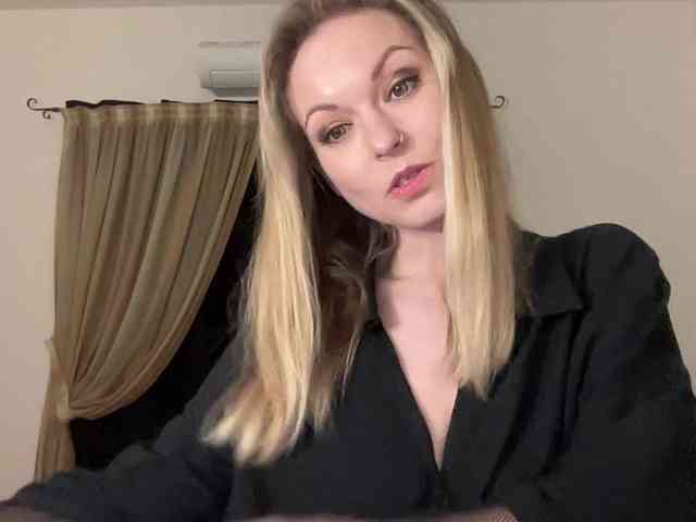 LilithNewdawn webcam