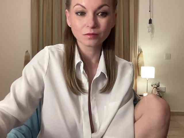 LilithNewdawn webcam