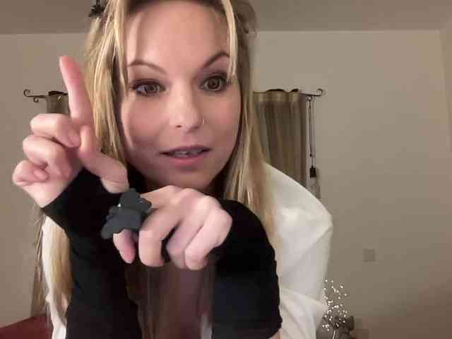 LilithNewdawn webcam