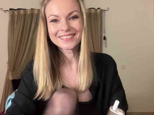 LilithNewdawn webcam