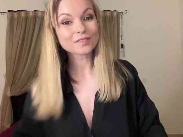 LilithNewdawn webcam