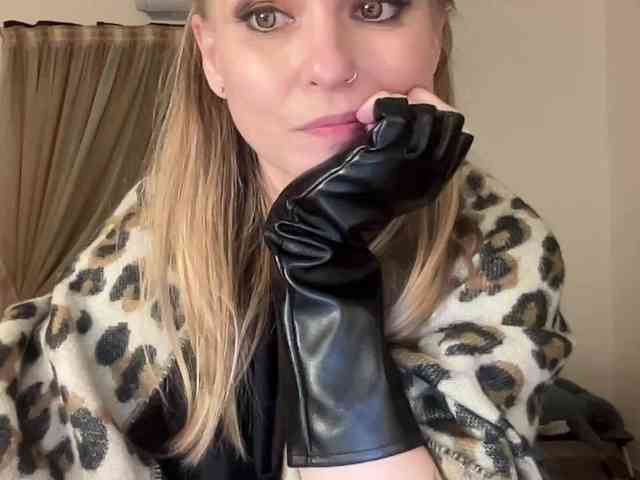 LilithNewdawn webcam