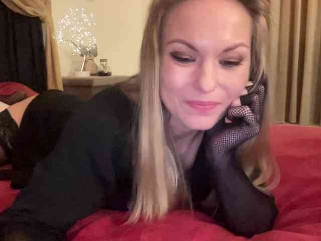 LilithNewdawn webcam