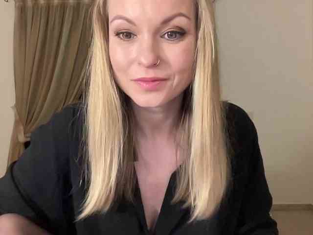 LilithNewdawn webcam