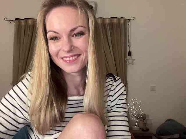 LilithNewdawn webcam