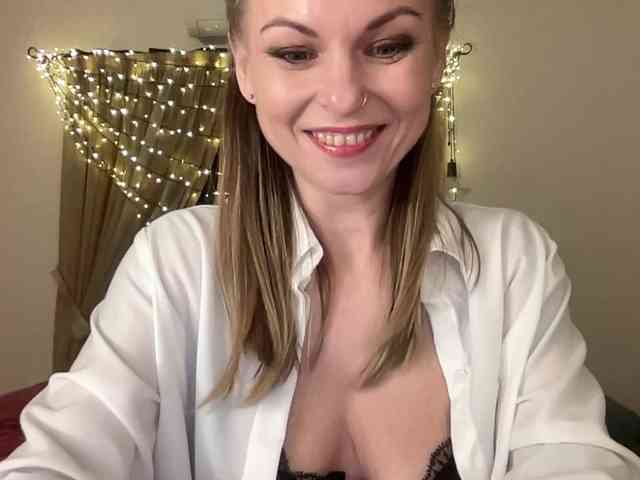 LilithNewdawn webcam