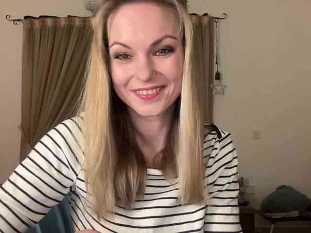 LilithNewdawn webcam