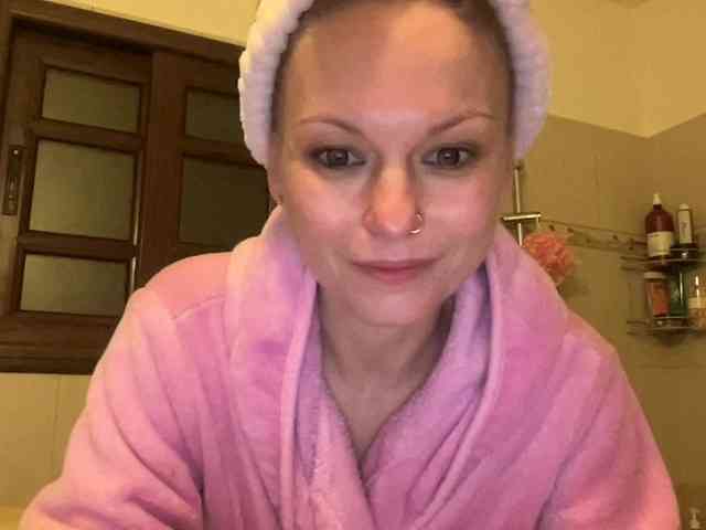 LilithNewdawn webcam