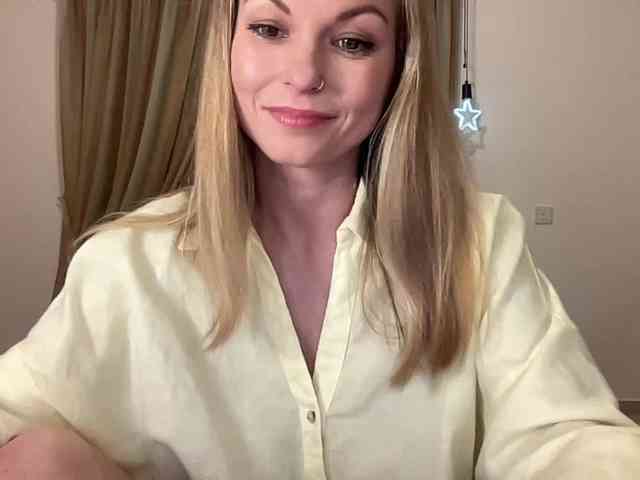 LilithNewdawn webcam