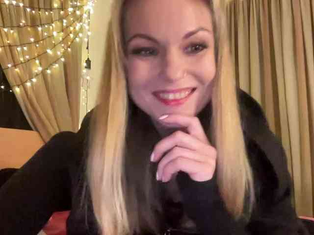 LilithNewdawn webcam