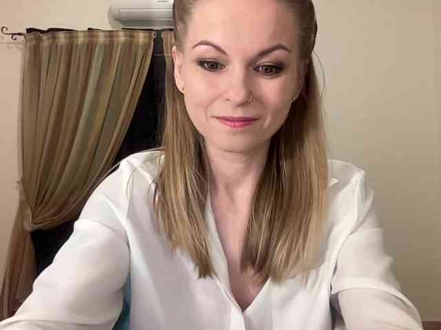 LilithNewdawn webcam