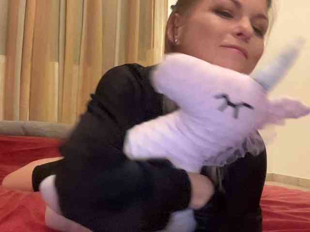 LilithNewdawn webcam