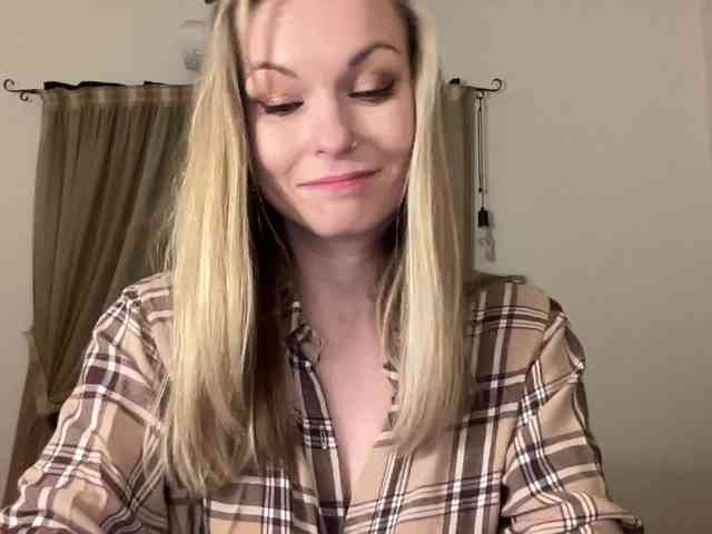 LilithNewdawn webcam