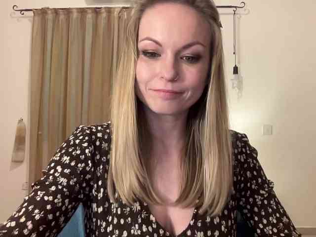 LilithNewdawn webcam