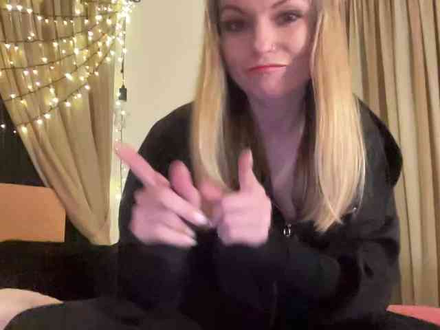 LilithNewdawn webcam