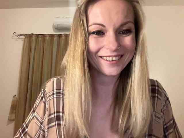 LilithNewdawn webcam