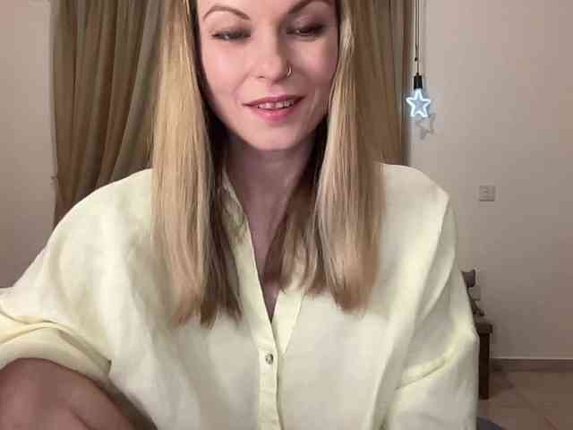 LilithNewdawn webcam