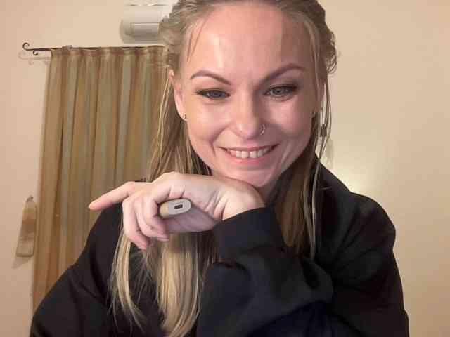 LilithNewdawn webcam