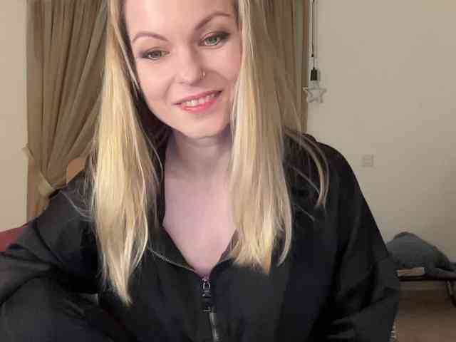 LilithNewdawn webcam