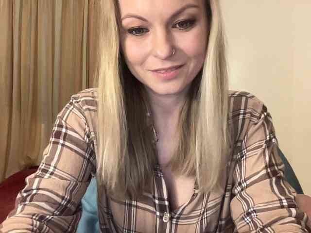 LilithNewdawn webcam