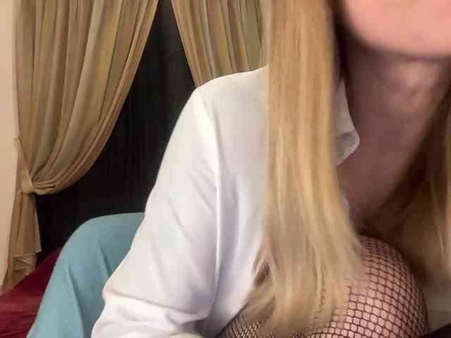 LilithNewdawn webcam