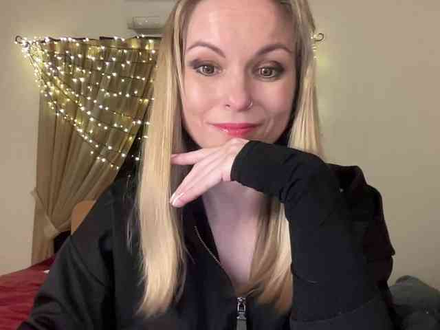 LilithNewdawn webcam