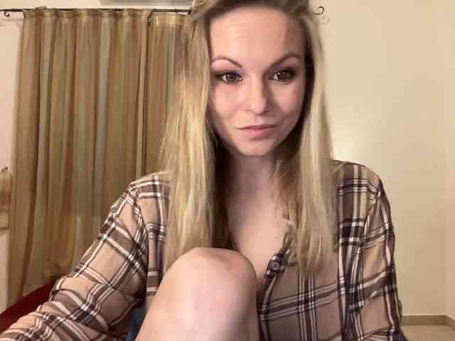 LilithNewdawn webcam