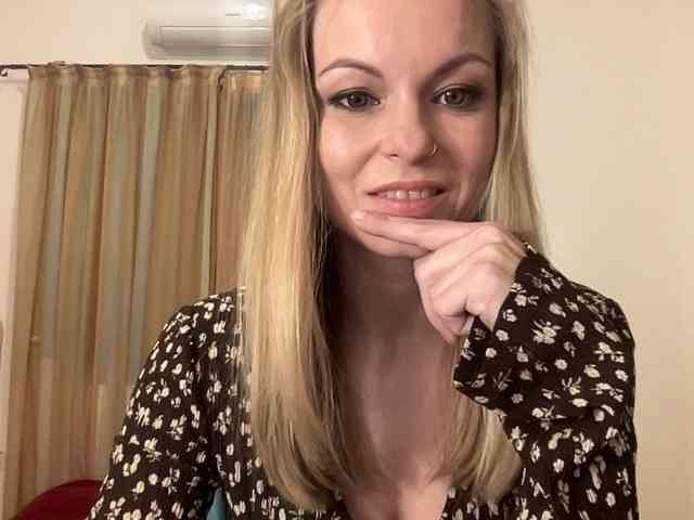 LilithNewdawn webcam