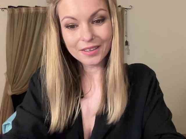 LilithNewdawn webcam