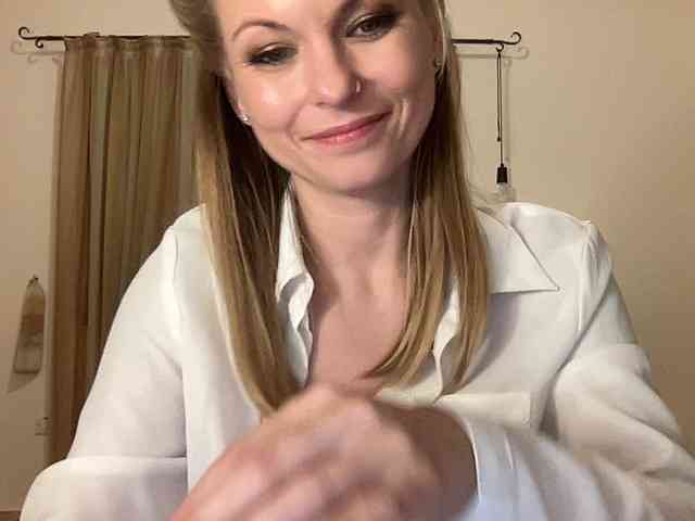 LilithNewdawn webcam