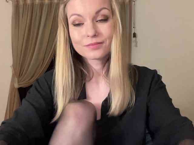 LilithNewdawn webcam