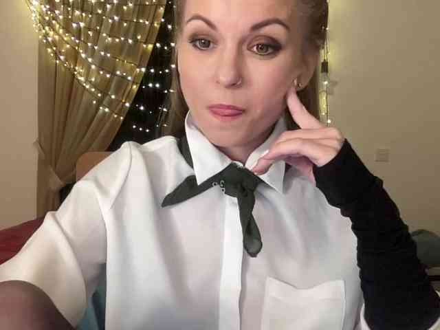 LilithNewdawn webcam