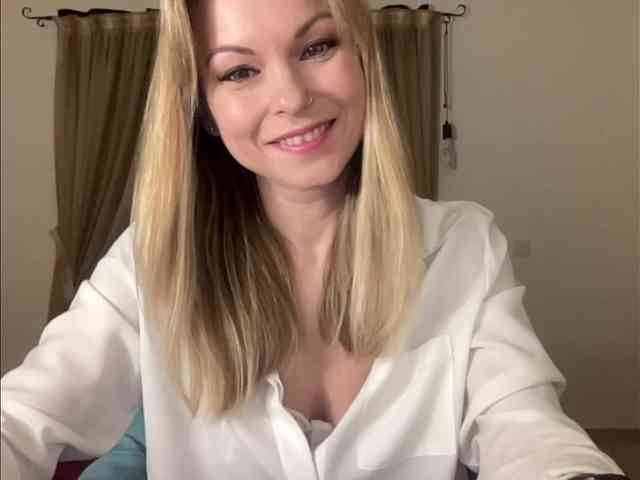 LilithNewdawn webcam