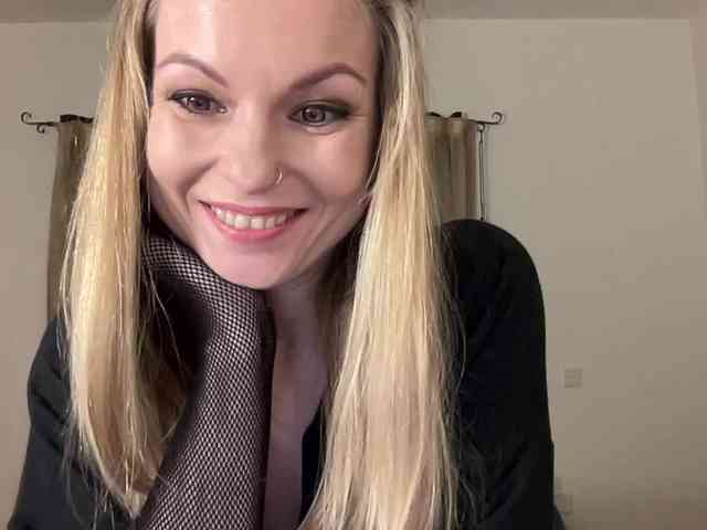 LilithNewdawn webcam