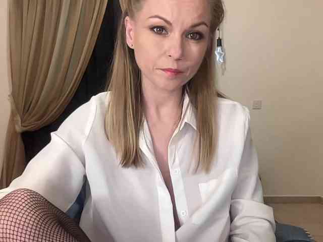 LilithNewdawn webcam