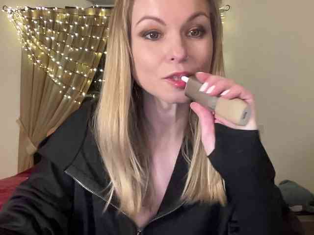 LilithNewdawn webcam