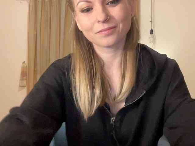 LilithNewdawn webcam