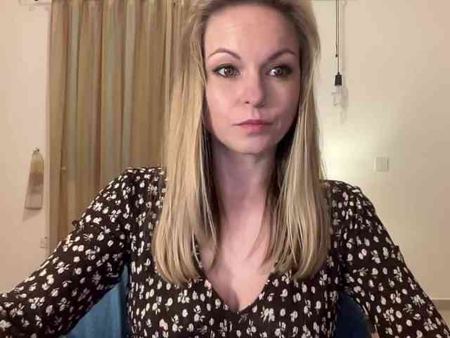 LilithNewdawn webcam