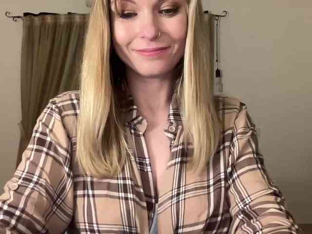 LilithNewdawn webcam