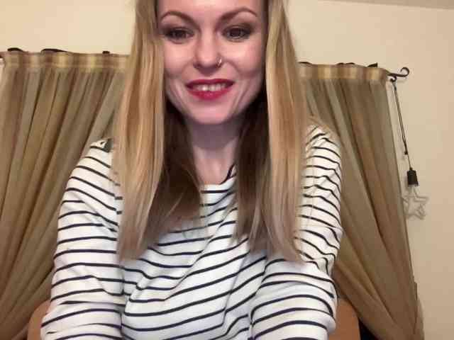 LilithNewdawn webcam