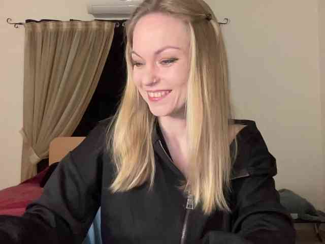 LilithNewdawn webcam