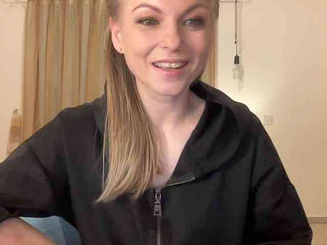 LilithNewdawn webcam