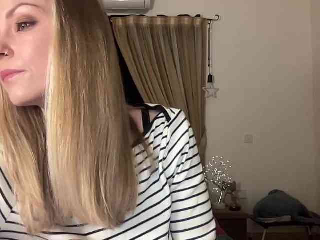 LilithNewdawn webcam