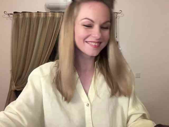 LilithNewdawn webcam